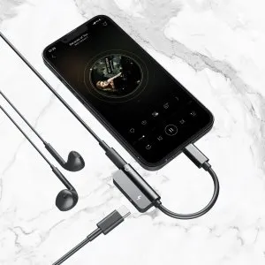 محول بلايتنيوم VITAL بمنفذ Lightning مزدوج: شحن + سماعة 3.5 مم – أسود (P-OTGVTLAXBK)